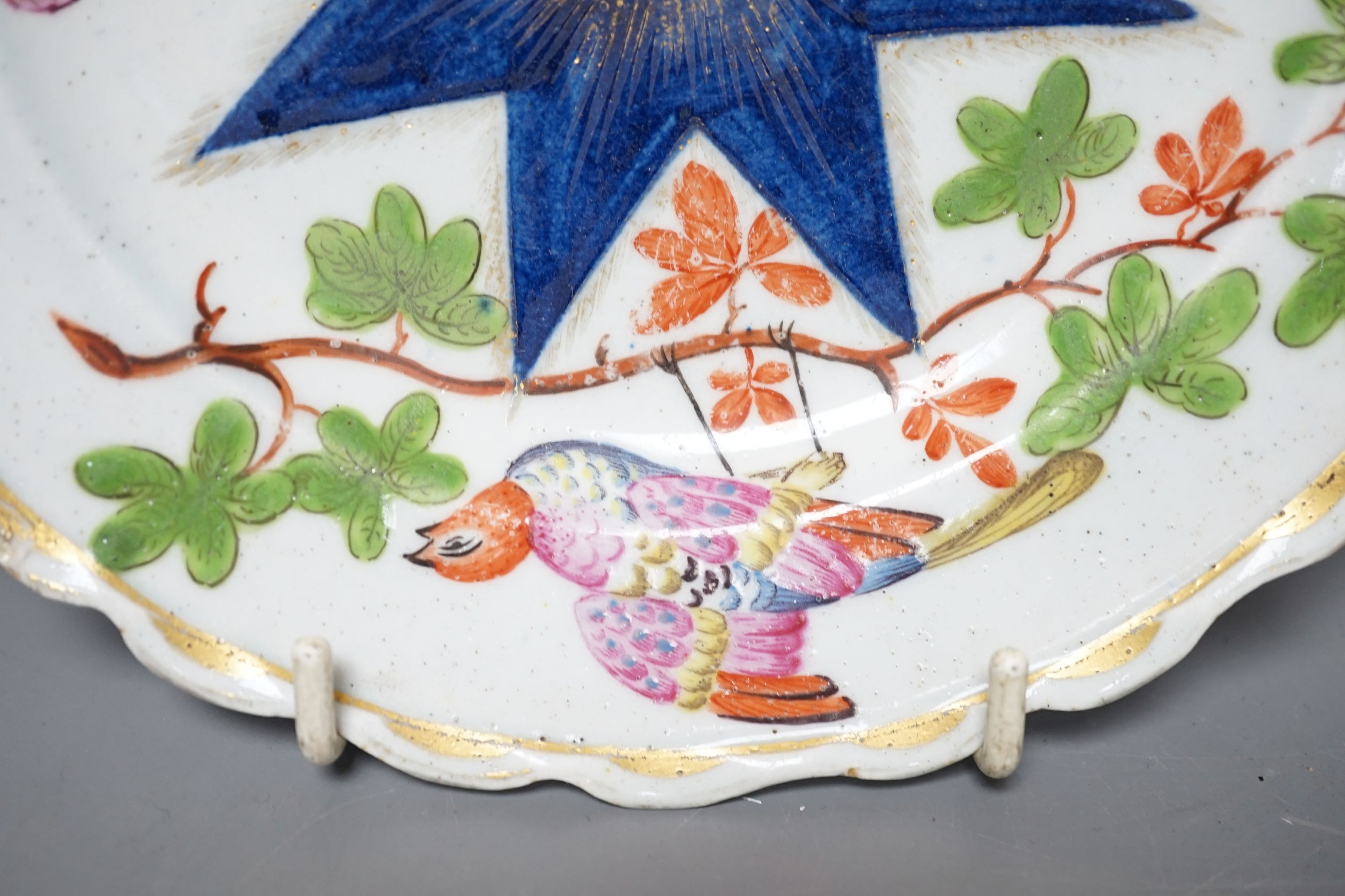A Bow 'bird' plate c.1760, 20cms diameter